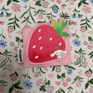 Cinnamon Roll Card Holder